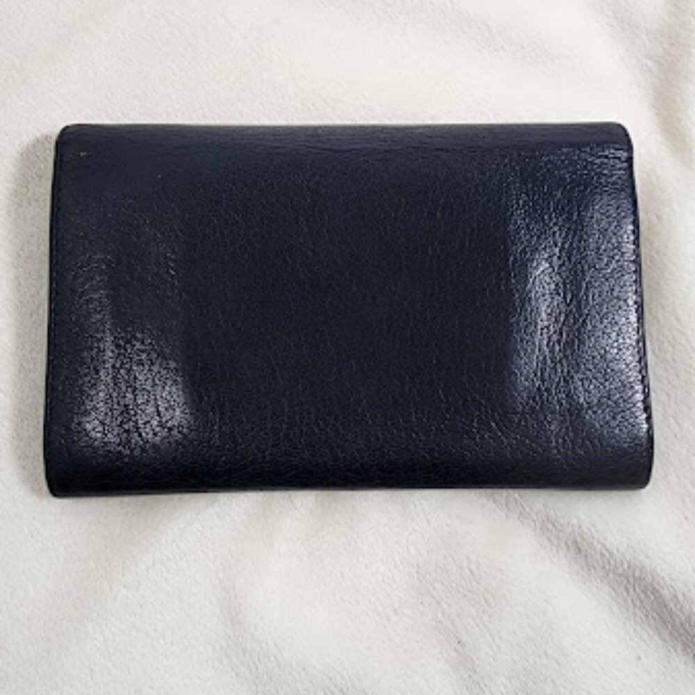 Chanel 2006-2008 Medium flap wallet. Great size! - Picture 2 of 14